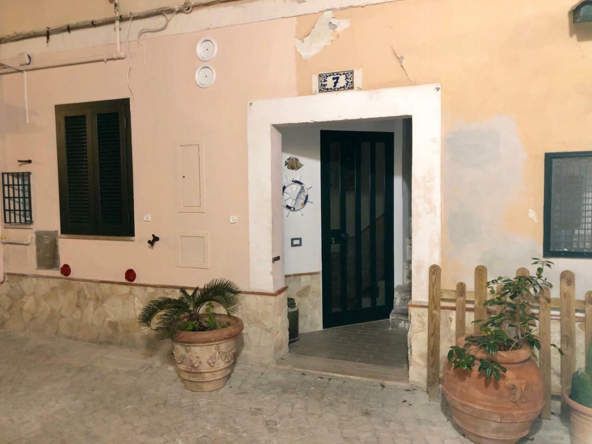 Vicolo Dei Pescatori Terracina Apartman Kültér fotó